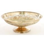 A GEORGE V PIERCED SILVER FRUIT BOWL, 21.5 CM DIAM, CHESTER 1924, 9OZS 14DWTS++TARNISHED