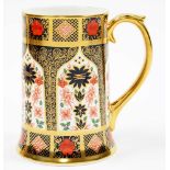 A ROYAL CROWN DERBY OLD IMARI PATTERN MUG, 14CM H, PRINTED MARK