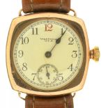 A 9CT GOLD GENTLEMAN'S WRISTWATCH, 33 MM DIAM, DIAL INSCRIBED WALTHAM USA, BIRMINGHAM 1928, ON