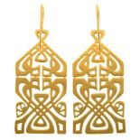A PAIR OF GOLD PLATED BIBA LOGO EARRINGS, SIGNED BIBA, 5.8CM LONG++IN GOOD CONDITION