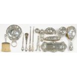 MISCELLANEOUS SILVER ARTICLES, TO INCLUDE A DRESSING TABLE SET, 12OZS WEIGHABLE ++GOOD CONDITION