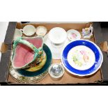 MISCELLANEOUS BRITISH AND CONTINENTAL CERAMICS, TO INCLUDE A MAJOLICA BASKET, A SPODE PLATE, A