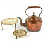 A VICTORIAN COPPER KETTLE, 27CM H AND TWO BRASS TRIVETS