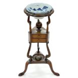 A GEORGE III MAHOGANY WIG STAND, 80CM H AND AN EARLY 19TH C BLUE AND WHITE CHINESE BOWL