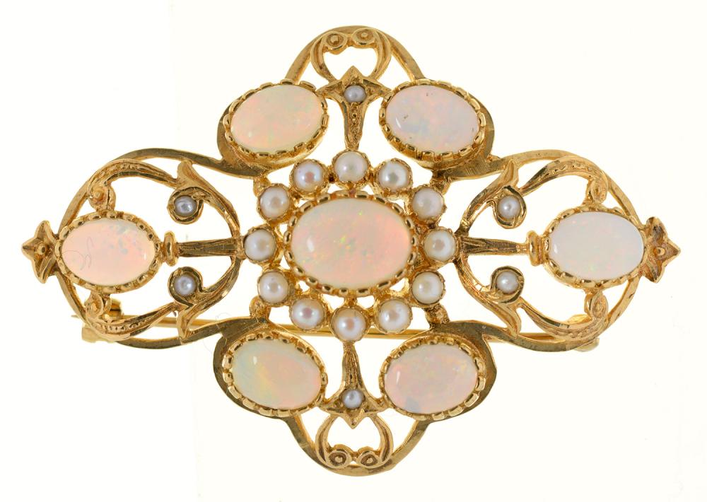 AN OPAL AND PEARL BROOCH, IN 9CT GOLD, 4.5 X 3.5 CM, 9G++IN GOOD CONDITION