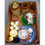 MISCELLANEOUS CERAMICS, INCLUDING A WEDGWOOD PART COFFEE SERVICE, DRESDEN CUP AND SAUCER, ETC