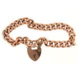 A CURB LINK BRACELET IN GOLD MARKED 10CT, 15G++IN GOOD CONDITION, WITH LIGHT WEAR CONSISTENT WITH