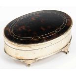 A GEORGE V SILVER INLAID TORTOISESHELL INSET SILVER TRINKET BOX, 13.5 CM W, BIRMINGHAM 1924++