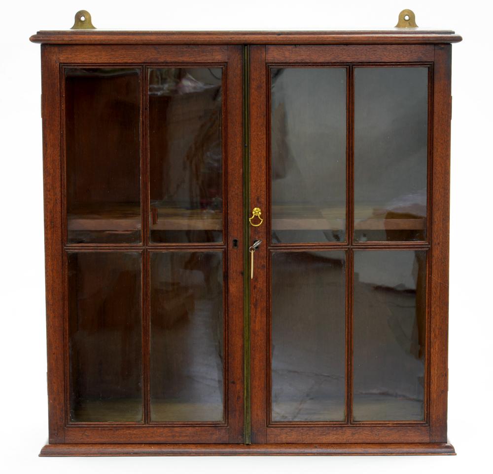 A GEORGE III MAHOGANY DISPLAY CABINET, 60CM H; 59 X 28CM