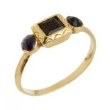 AN ENGLISH FOILED GARNET AND AMETHYST RING, 17TH CENTURY in gold 2g, size O++Even wear consistent