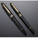 A MONT BLANC MEISTERSTUCK FOUNTAIN PEN, 146 boxed and a Mont Blanc rollerball pen (2)++Fountain