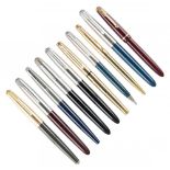 A PARKER GOLD PLATED FOUNTAIN PEN AND PENCIL SET seven other Parker pens and a pencil (10)++Grey pen