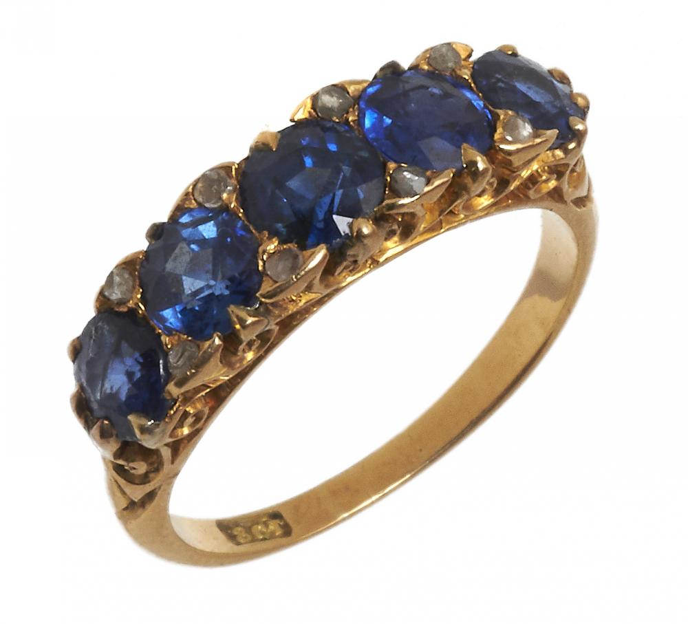 A VICTORIAN SAPPHIRE AND ROSE CUT DIAMOND RING the sapphires approx 1.7 ct, in gold marked 18ct, 4.