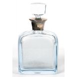 AN ELIZABETH II SILVER MOUNTED PALE BLUE TINTED GLASS SPIRIT DECANTER AND STOPPER, 23CM H,