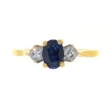 A SAPPHIRE AND DIAMOND RING, IN 18CT GOLD, LONDON 2009, SIZE O, 2.5G++IN GOOD CONDITION