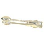 A PAIR OF GEORGE V SILVER SUGAR TONGS, 13 CM W, LONDON 1875, 1OZS 14DWTS++GOOD CONDITION