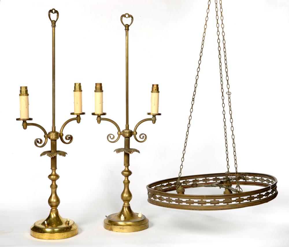 A PAIR OF BRASS TWIN BRANCH CANDELABRA, 80CM H AND A BRASS CHANDELIER, 47CM D