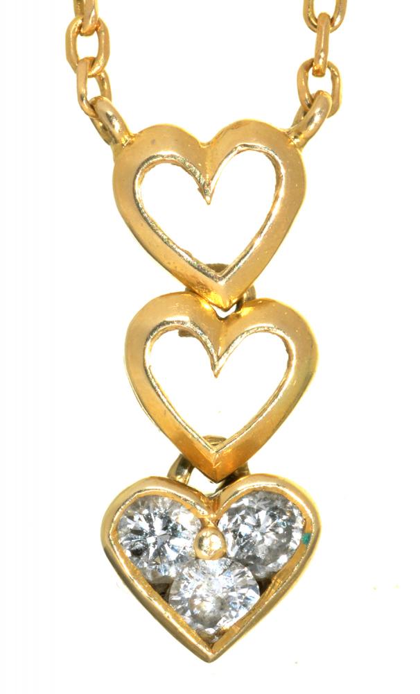 A DIAMOND HEART PENDANT, IN GOLD MARKED 750 ON AN 18CT GOLD CHAIN, 3G++IN GOOD CONDITION