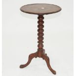 A VICTORIAN MAHOGANY TRIPOD TABLE ON TURNED COLUMN, 75CM H X 46CM D