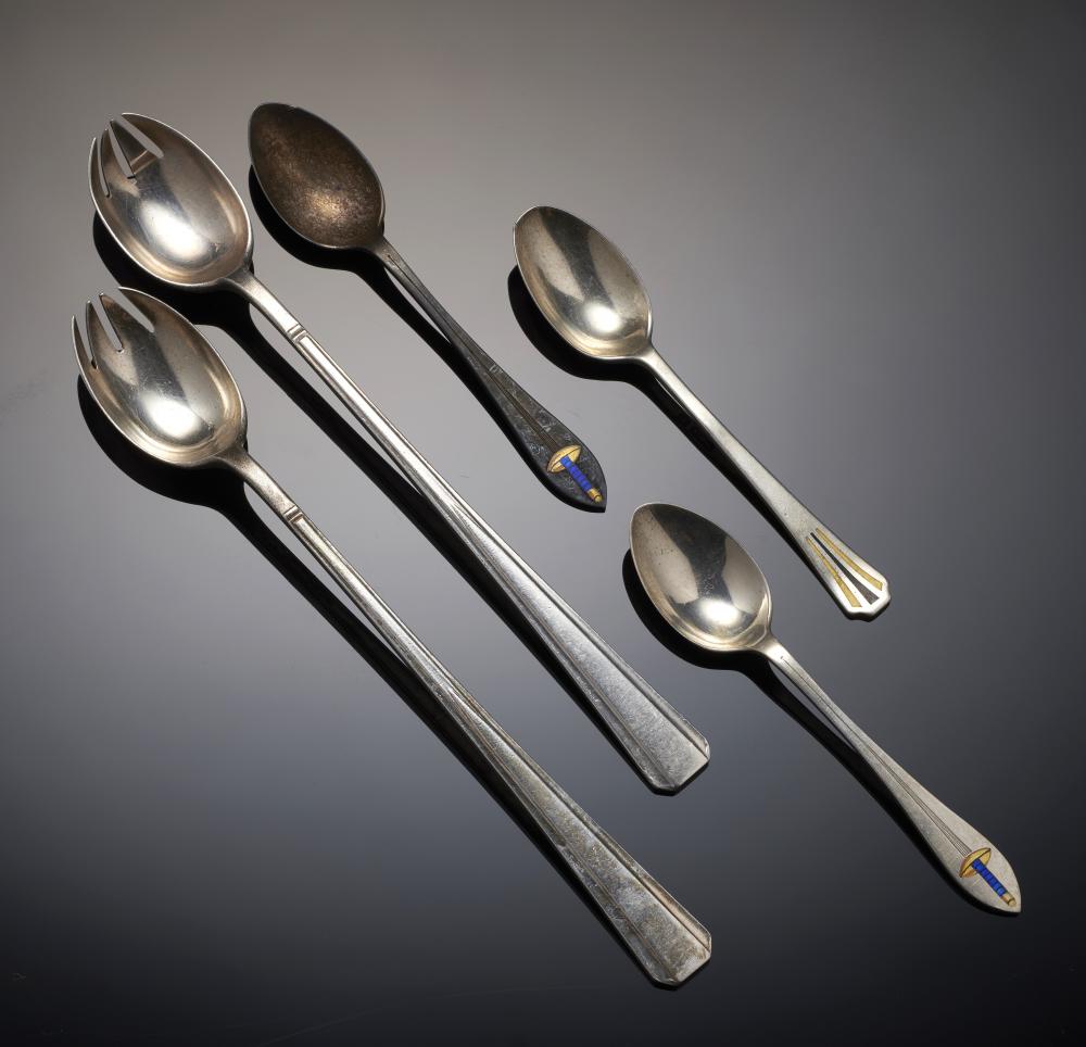 A PAIR OF ROBERTS & BELK SILVER SERVING FORKS of Plain Pine pattern designed by Walter Patrick