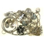 MISCELLANEOUS SILVER AND COSTUME JEWELLERY INCLUDING AN ENGRAVED SILVER BANGLE++GENERAL WEAR AND