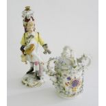 A SAMSON FIGURE OF A STREET VENDOR AFTER A MEISSEN ORIGINAL, ON PIERCED GILT BASE, 17CM H,