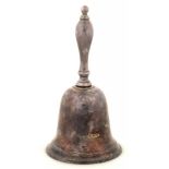 A GEORGE V SILVER TABLE BELL, INSCRIBED BRITISH ARMY OF THE RHINE WIESBADEN 1926-1928, 13.5 CM H,