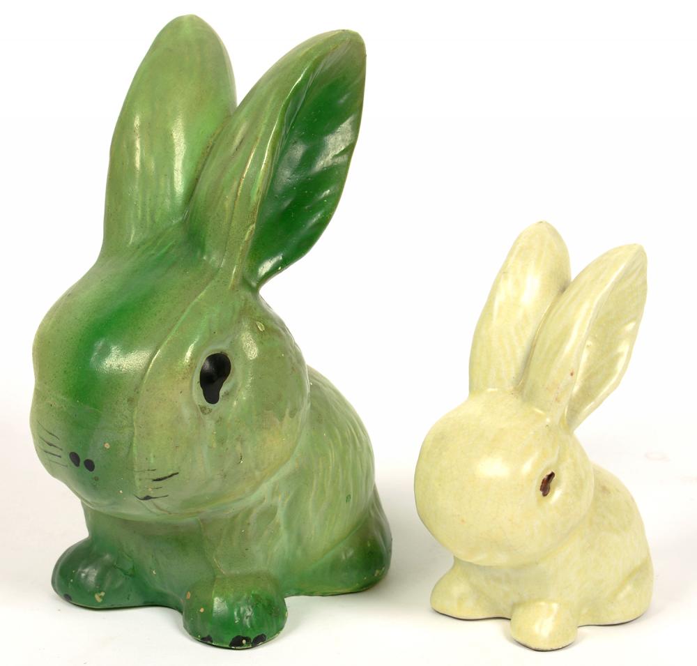 TWO SYLVAC TYPE POTTERY RABBITS, 19CM H AND SMALLER