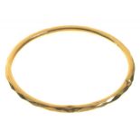 A 9CT GOLD BANGLE, BIRMINGHAM 1931, 6.5G++SMALL DENTS TO BANGLE