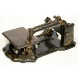 A WHEELER & WILSON, C LATE 1800S, SERIAL 341948 ANTIQUE CURVED NEEDLE SEWING MACHINE, NOT WORKING