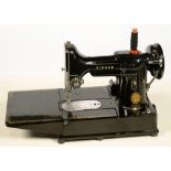 A SINGER, SERIAL 222K, 'VINTAGE' FEATHERWEITGHT POORTABLE SEWING MACHINE
