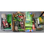 VARIOUS DIECAST JOHN DEERE AND BRITAINS MODEL TRACTORS, ETC, SOME BOXED