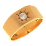 A GYPSY SET DIAMOND RING IN 18CT GOLD, LONDON 1927, 11.5G, SIZE T½++IN GOOD CONDITION