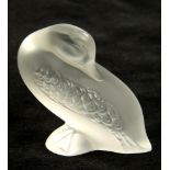 A LALIQUE FROSTED GLASS DUCK PAPERWEIGHT, 5CM H, ENGRAVED MARK