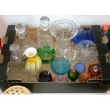 A COLLECTION OF CUT, COLOURED AND OTHER ORNAMENTAL GLASSWARE, TO INCLUDE A GREEN AVENTURINE GLASS