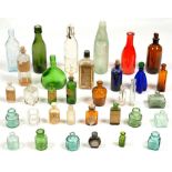 MISCELLANEOUS 19TH C AND OTHER VINTAGE GLASS BOTTLES, PRINCIPALLY MEDICINE BOTTLES