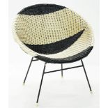 A 1960'S WOVEN PLASTIC CHAIR, 70CM H X 70CM W