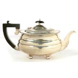 A GEORGE VI SILVER TEAPOT, 14 CM H, BIRMINGHAM 1945, 19OZS 9DWTS++TARNISHED