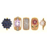 FIVE GEM SET 9CT GOLD RINGS, INCLUDING A DIAMOND BAND RING, A RUBY, EMERALD AND DIAMOND RING, AND