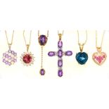 SIX GEM SET PENDANTS ON GOLD CHAINS, COMPRISING AN AMETHYST DROP PENDANT IN 9CT GOLD, AN AMETHYST