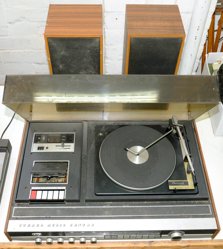 A GEC STERO MUSIC CENTRE, C1970, INCLUDING SPEAKERS