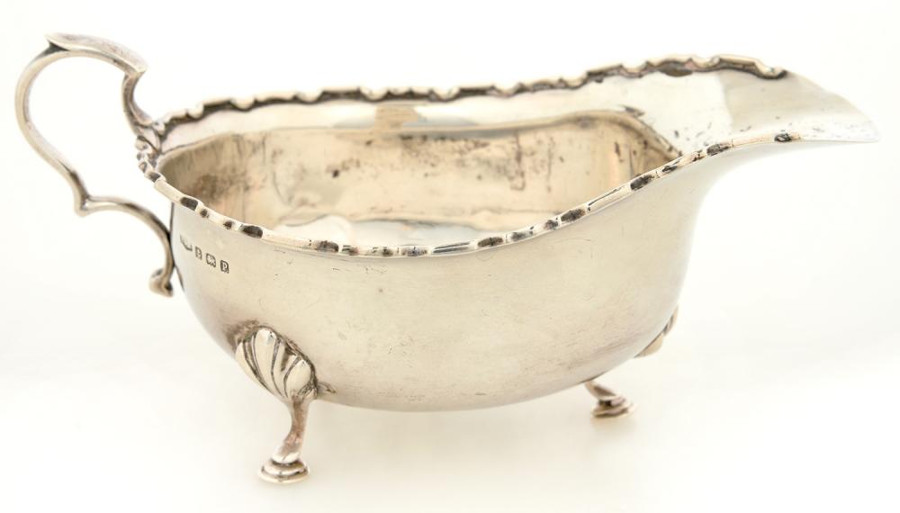 A GEORGE V SILVER SAUCE BOAT, 7.5 CM H, BIRMINGHAM 1914, 3OZS 4DWTS++GOOD CONDITION