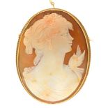 A SHELL CAMEO BROOCH OF APHRODITE IN 9CT GOLD, BIRMINGHAM 1979, 6.2 CM L++LIGHT WEAR CONSISTENT WITH