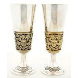 THE SOUTHWELL MINSTER GOBLET. A PAIR OF ELIZABETH II COMMEMORATIVE SILVER GILT GOBLETS, 16.5 CM H,