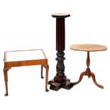 A CARVED MAHOGANY PLANT STAND ADAPTED FROM A VICTORIAN BED POST, 93CM H AND TWO OTHER ITEMS