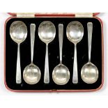 A SET OF SIX GEORGE VI SILVER TABLESPOONS, SHEFFIELD 1937, CASED, 6OZS 16DWTS++CASE WORN