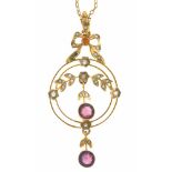 AN ART NOUVEAU AMETHYST AND SPLIT PEARL PENDANT IN GOLD MARKED 9CT, ON GILT BRASS CHAIN, PENDANT