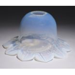 AN ENGLISH SEMI OPALESCENT GLASS FLOWER SHAPED ELECTRIC PENDANT LAMPSHADE, C1900 8cm h