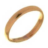 A 22CT GOLD WEDDING RING, 4G, SIZE O