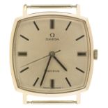 AN OMEGA GENEVE STAINLESS STEEL GENTLEMAN'S WRISTWATCH, 2.8 CM CUSHION SHAPED DIAL